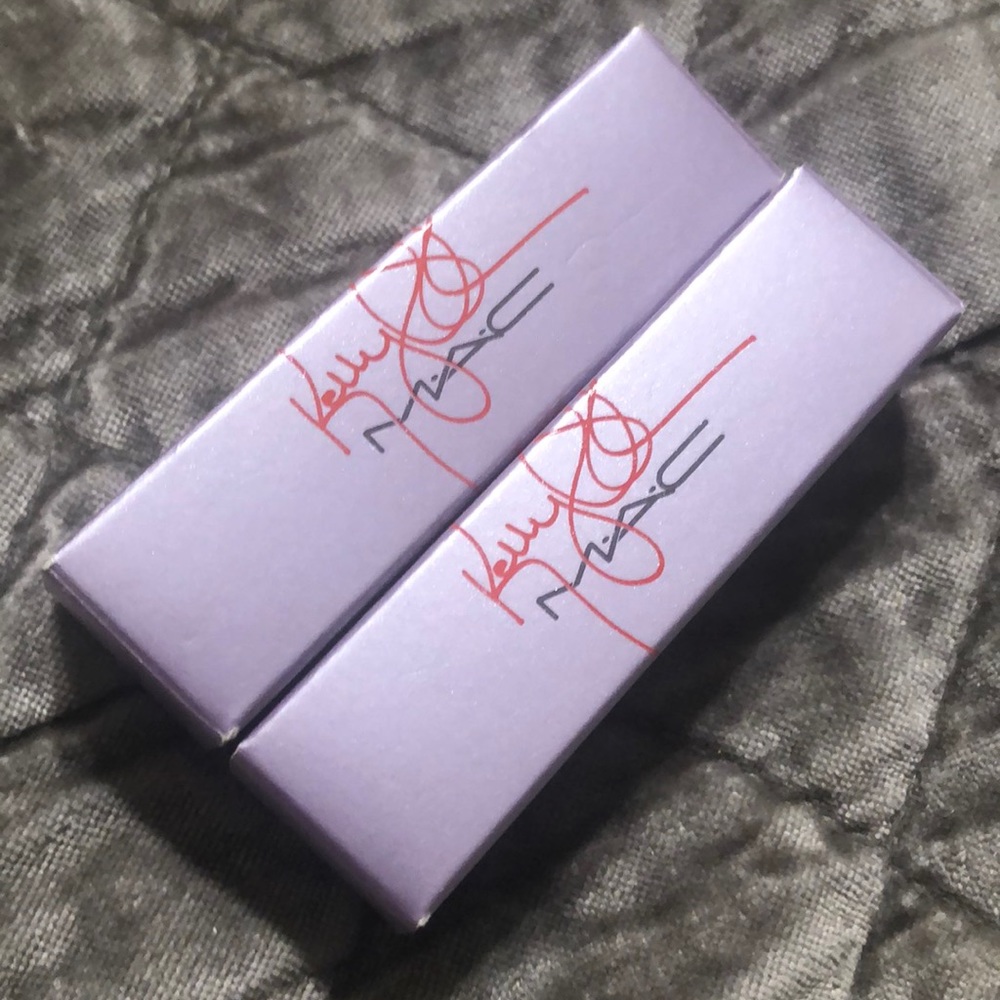 COPY - LE MAC 2 Kelly Osborne Kelly Yum Yum, Dodgy Girl